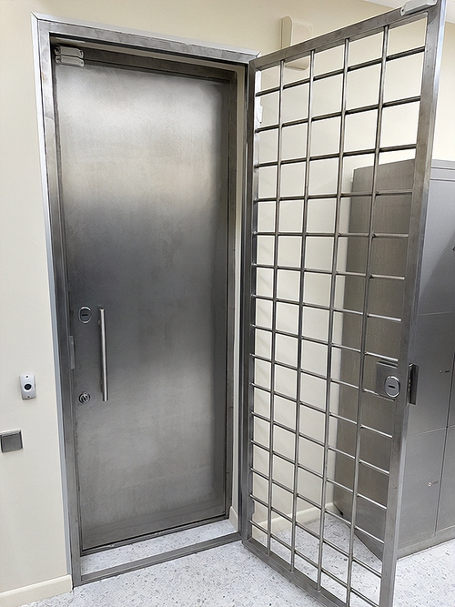 Решетчатая дверь Решетчатая дверь